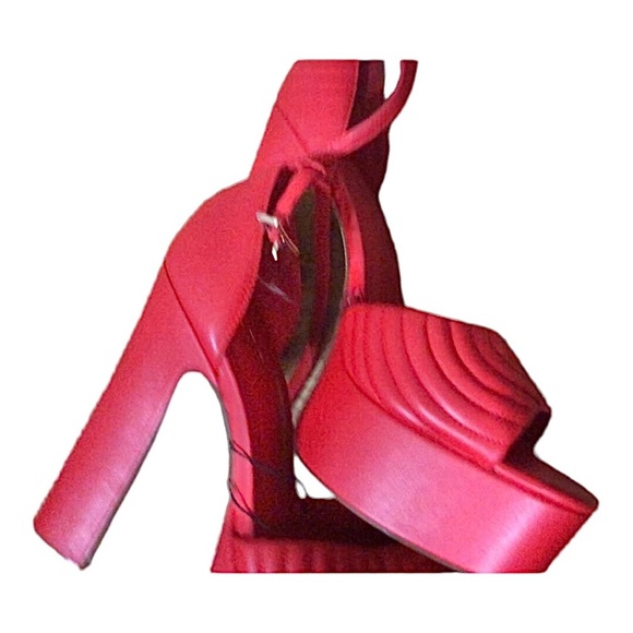 Aldo red quilted‎ heart platform Ankle strap puffy platform heel sandals size 10 - Picture 8 of 16